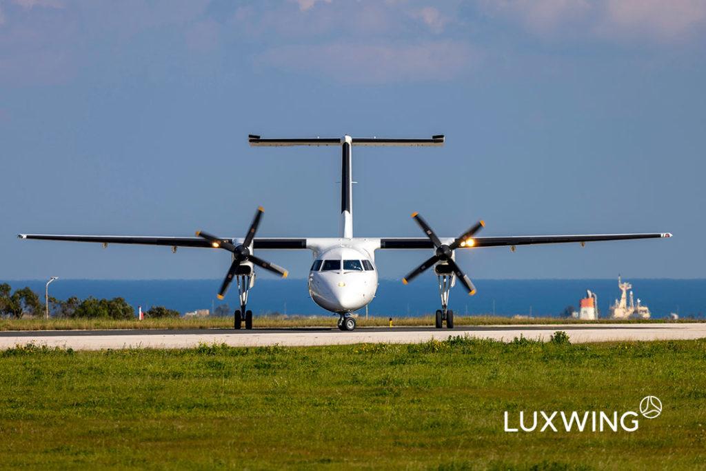 De Havilland Dash 8 400 - Luxwing